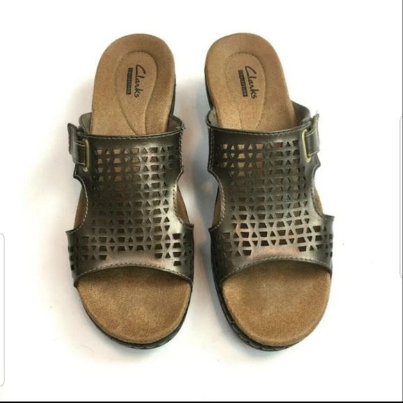 clarks bronze sandals